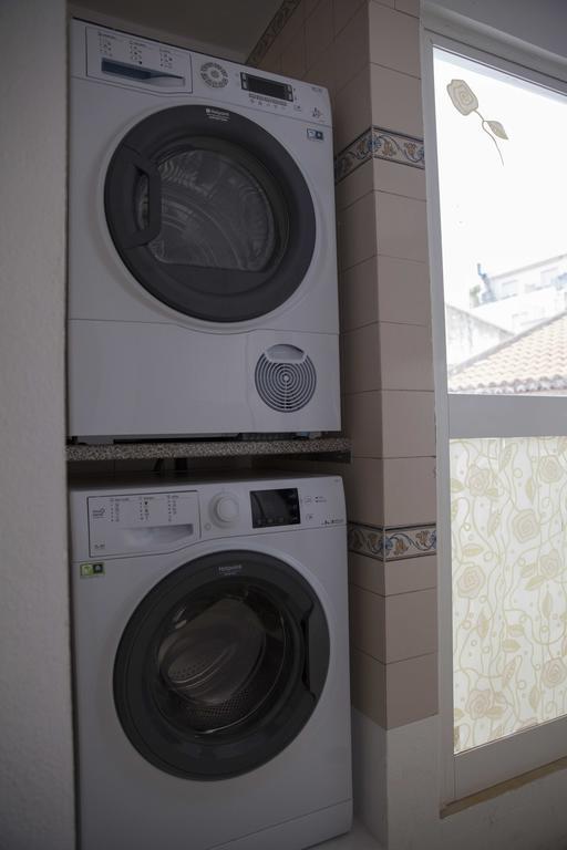 Guest House First Floor Lagos Bagian luar foto