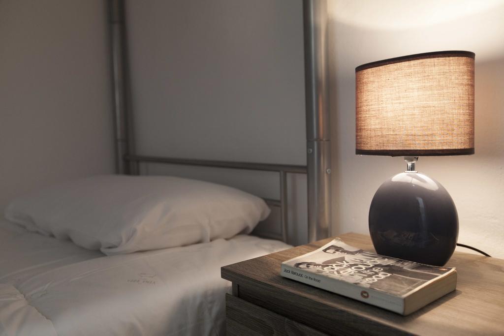 Guest House First Floor Lagos Bagian luar foto