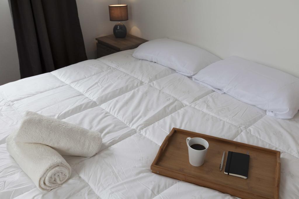 Guest House First Floor Lagos Bagian luar foto